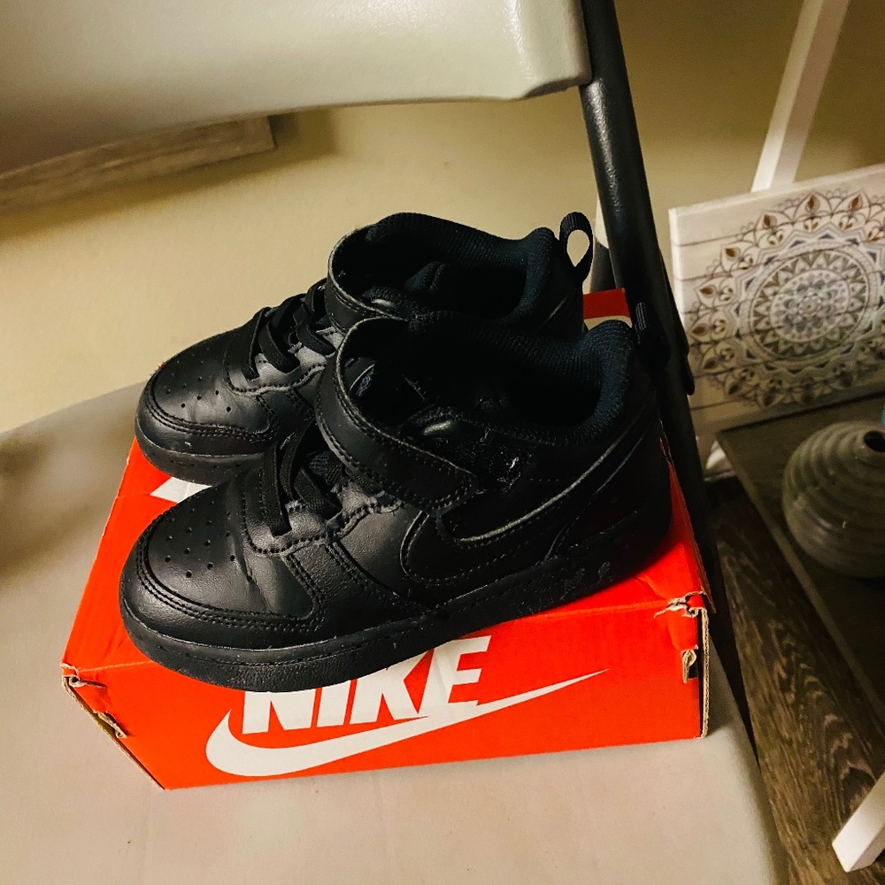 Nike boy shoes